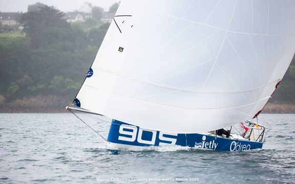 bateau vue de poupe